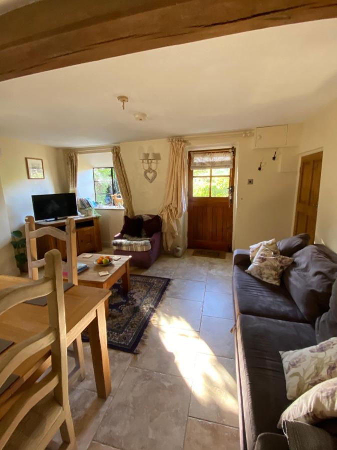 Dove Cottage Bisley  Εξωτερικό φωτογραφία